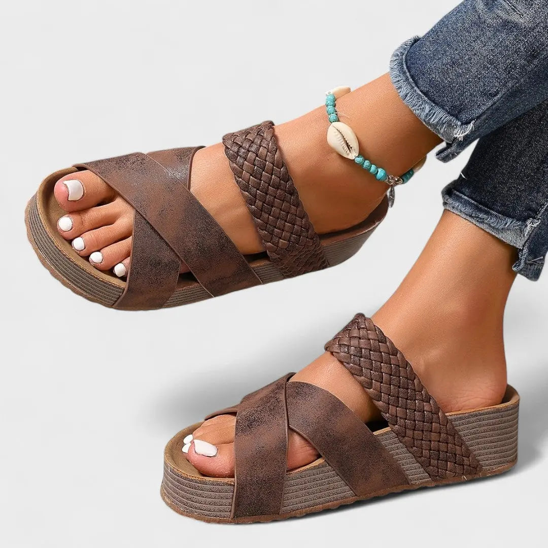 Delphine | Ortopediske skinnsandaler