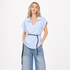 Stripet Polo Topp til Dame – V-hals & Belte i Fransk Minimalistisk Stil – Blå
