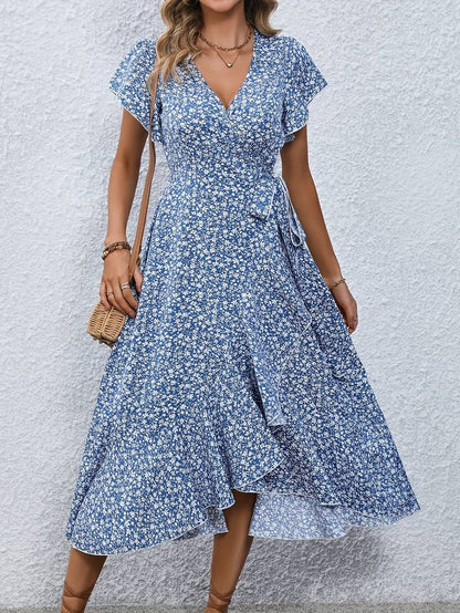Blomstret slå-om-kjole med peplum