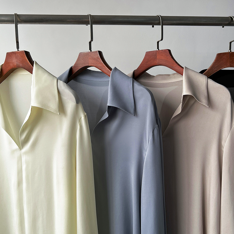 Elegant silkebluse