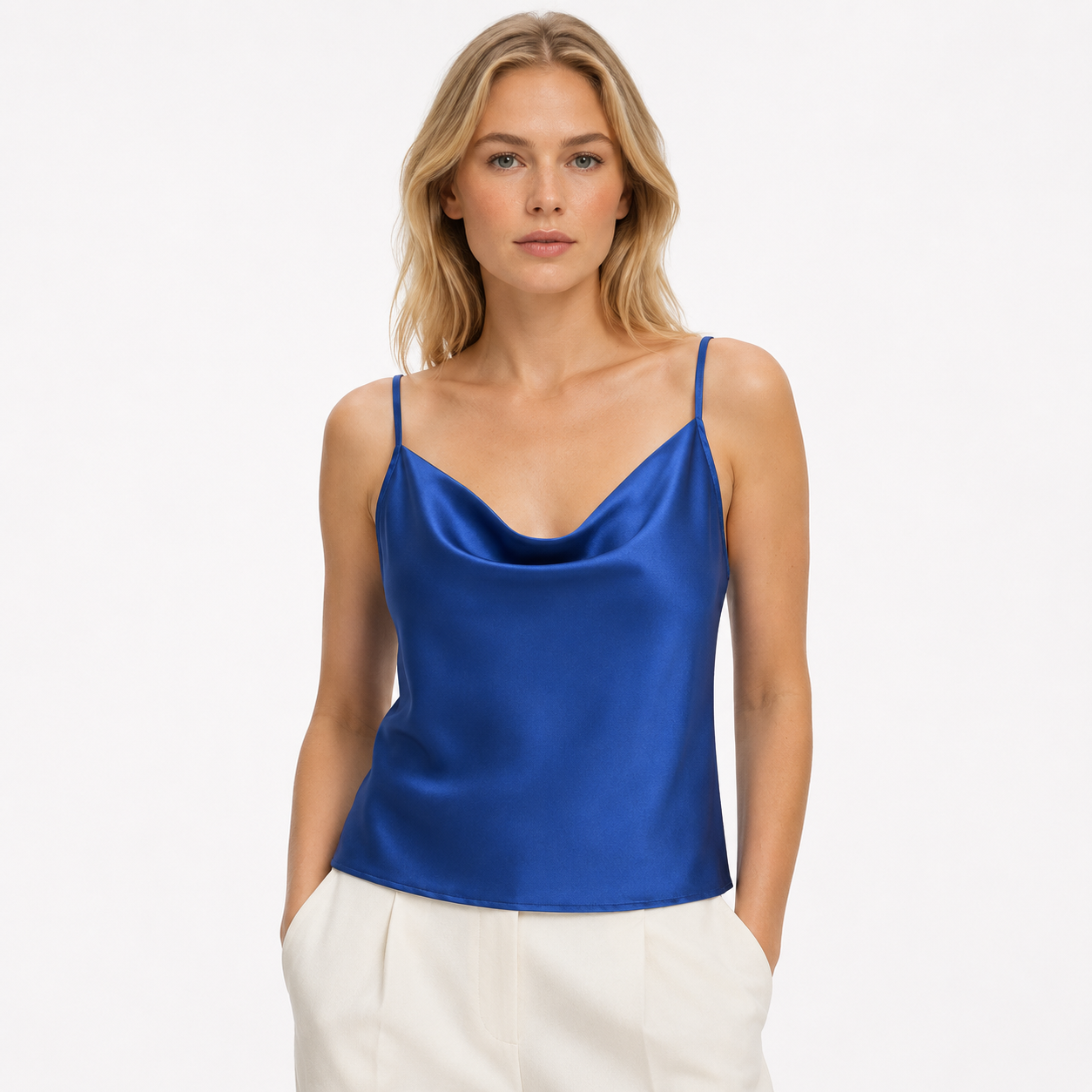 Hvit Satin Camitopp til Dame – Silkemyk Sommer Singlet med Stropper