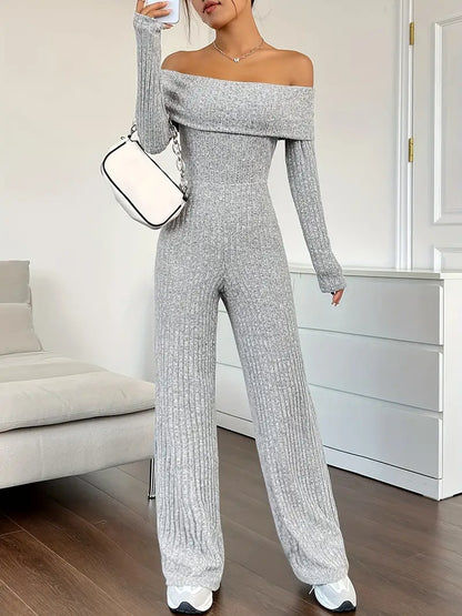 Ribbestrikket jumpsuit uten skuldre