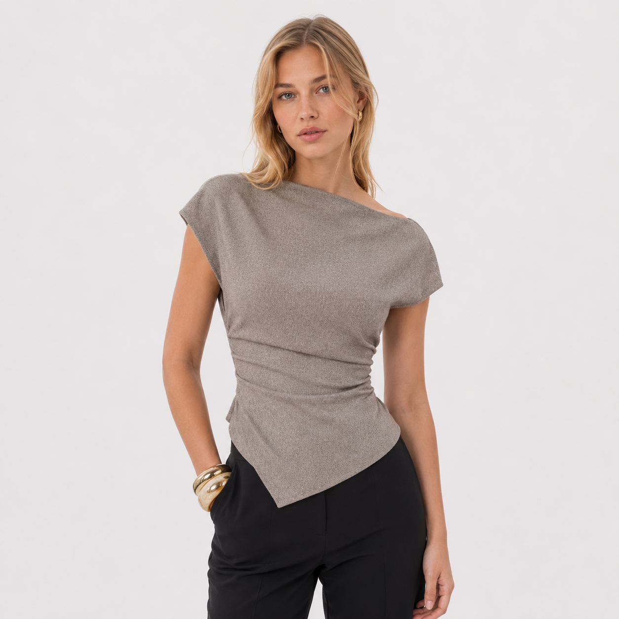 Elegant Topp til Dame | Asymmetrisk Crop Top med Drapert Midje og Båthals – Khaki