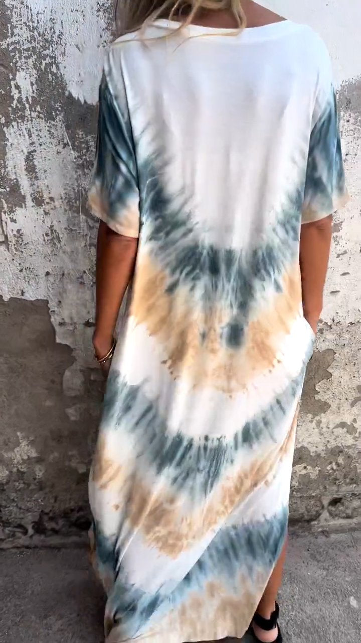 Caelia | Elegant lang kjole i tie-dye