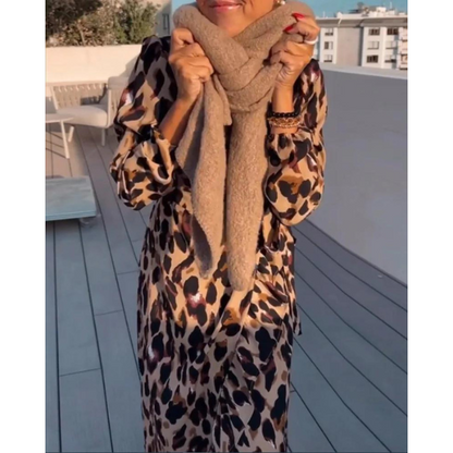 Lisandra | Kjole med V-hals