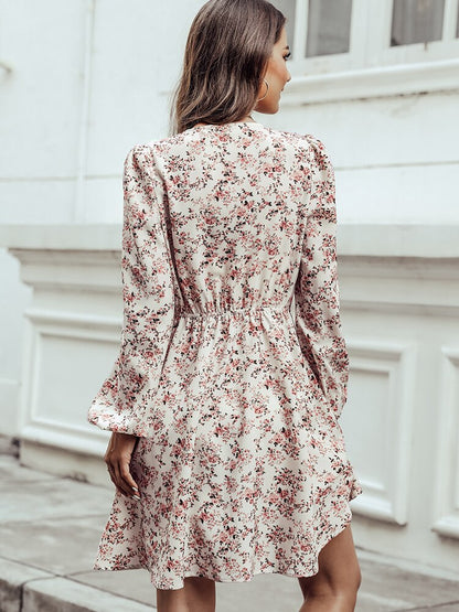 Blomstret minikjole