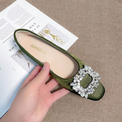 Pyntede ballerinaer med satengfinish