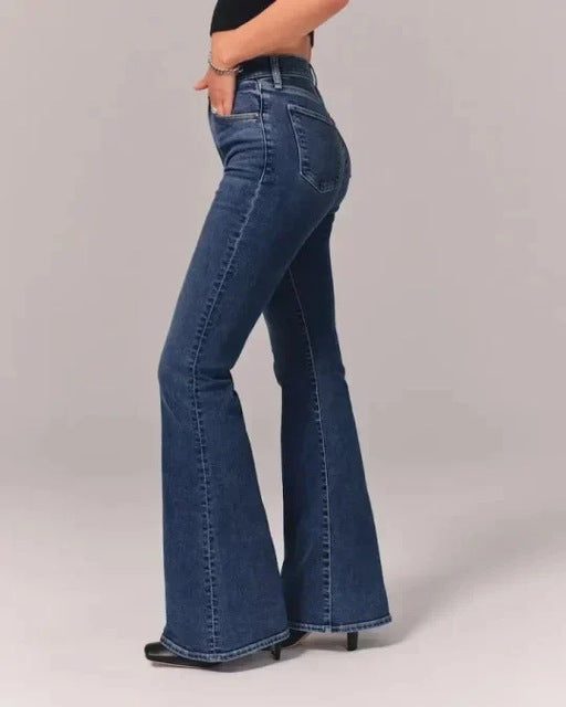 Utsvungne jeans med høy midje og